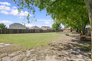 602 Seasons W, Sherman, TX 75092 - Photo 29