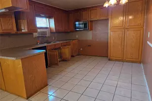 3812 Triumph St, Forest Hill, TX 76119 - Photo 3