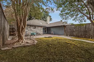 5221 Wood Creek Ln, Garland, TX 75044 - Photo 21