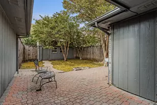 5221 Wood Creek Ln, Garland, TX 75044 - Photo 19