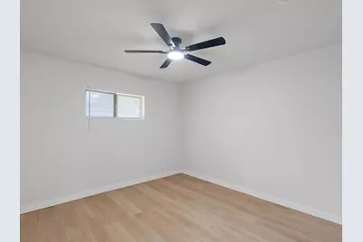 909 S Throckmorton Street, Sherman, TX 75090 - Photo 15