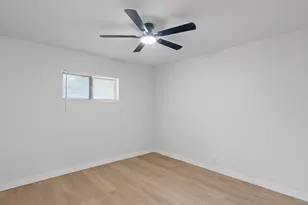 909 S Throckmorton St, Sherman, TX 75090 - Photo 15