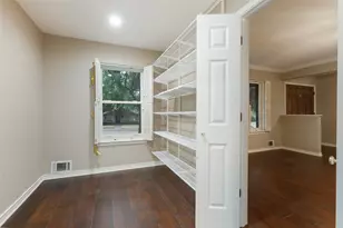 9433 Meadowknoll Dr, Dallas, TX 75243 - Photo 17