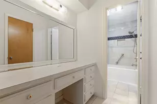 9433 Meadowknoll Dr, Dallas, TX 75243 - Photo 19