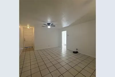 1320 S Rockwall Avenue, Terrell, TX 75160 - Photo 3