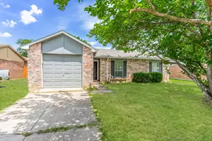 7005 Wildbriar Ct E, Fort Worth, TX 76120 - Photo 1