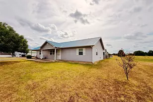 801 Co Rd 1895, Yantis, TX 75497 - Photo 3