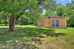 401 S Contemporary Dr, Sherman, TX 75092 - Photo 1