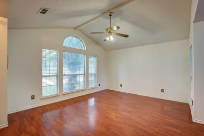 230 Brittany Drive, Euless, TX 76039 - Photo 5