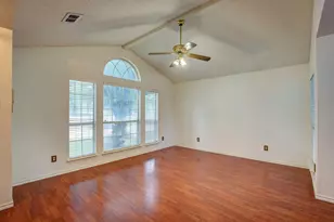 230 Brittany Dr, Euless, TX 76039 - Photo 5