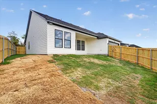 1644 W Wintergreen Rd, Lancaster, TX 75134 - Photo 31