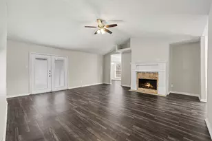 3704 Standridge Dr, Carrollton, TX 75007 - Photo 3