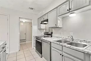 2808 S Fielder Rd, Arlington, TX 76015 - Photo 13
