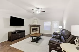3956 Hollow Lake Rd, Fort Worth, TX 76262 - Photo 9