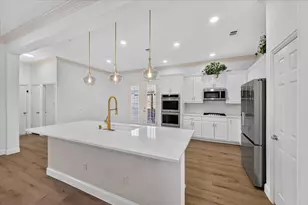 10601 Whispering Pines Dr, Frisco, TX 75033 - Photo 9