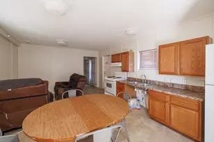 117 Seminole St, Tye, TX 79563 - Photo 5