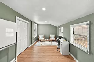 311 N Pendell Ave, Cleburne, TX 76033 - Photo 13