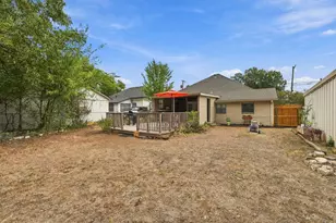 311 N Pendell Ave, Cleburne, TX 76033 - Photo 25
