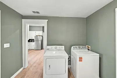 311 N Pendell Avenue, Cleburne, TX 76033 - Photo 21