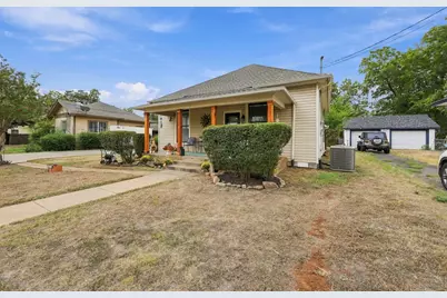 311 N Pendell Avenue, Cleburne, TX 76033 - Photo 3
