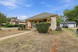 311 N Pendell Ave, Cleburne, TX 76033 - Photo 3