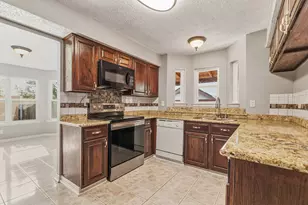 4357 Ashley Ln, Grand Prairie, TX 75052 - Photo 13
