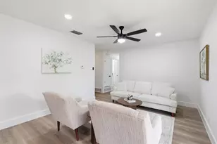 3205 Fargo Ct, Fort Worth, TX 76133 - Photo 3