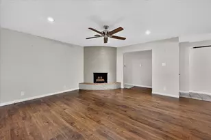 844 Woodcrest Dr, Hurst, TX 76053 - Photo 13