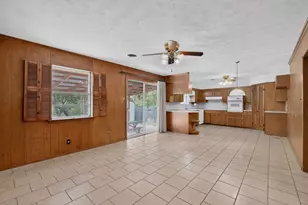3719 Rockbluff Dr, Dallas, TX 75227 - Photo 13