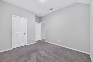4721 Ancestry St, Haltom City, TX 76117 - Photo 11