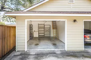 6220 Kenwood Ave, Dallas, TX 75214 - Photo 23