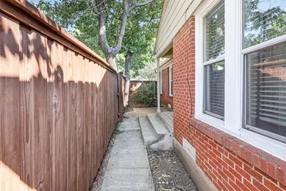 6220 Kenwood Avenue, Dallas, TX 75214 - Photo 17