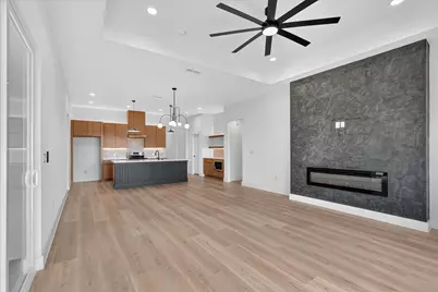 1656 W Wintergreen Road, Lancaster, TX 75134 - Photo 9