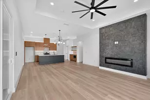 1656 W Wintergreen Rd, Lancaster, TX 75134 - Photo 9