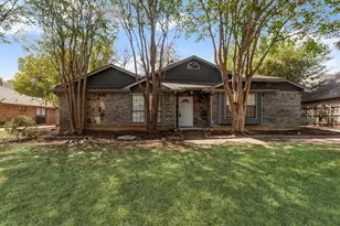 5608 Oak Brook Rd, Arlington, TX 76016 - Photo 1