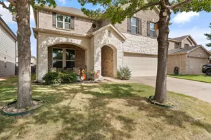 8932 Winding Valley Dr, Fort Worth, TX 76244 - Photo 3