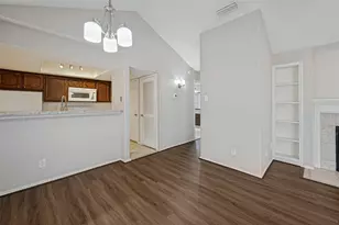 256 Jefferson Pkwy, Fort Worth, TX 76107 - Photo 9