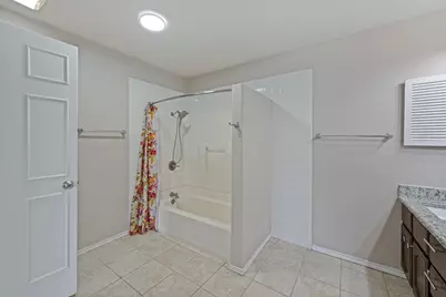 256 Jefferson Parkway, Fort Worth, TX 76107 - Photo 13