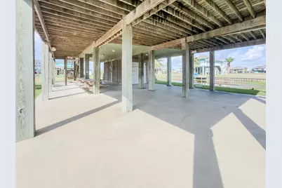 2009 Lakeview, Crystal Beach, TX 77650 - Photo 3