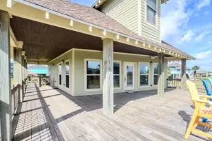 2009 Lakeview, Crystal Beach, TX 77650 - Photo 9