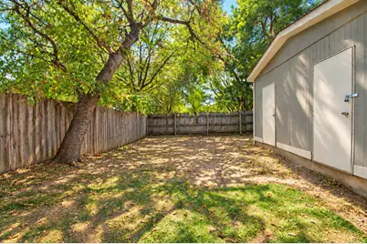 2306 Ross Avenue #100, Fort Worth, TX 76164 - Photo 19