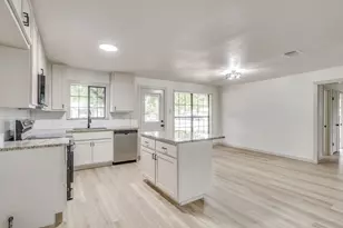 703 Odell St, Cleburne, TX 76033 - Photo 13