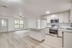 703 Odell St, Cleburne, TX 76033 - Photo 9