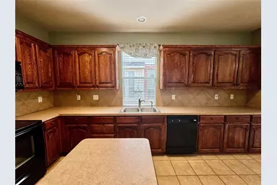 504 Winbridge Lane, Fort Worth, TX 76052 - Photo 13
