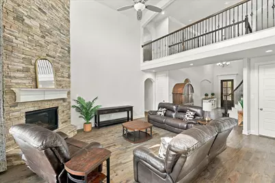 113 St Elias Drive, Burleson, TX 76028 - Photo 9