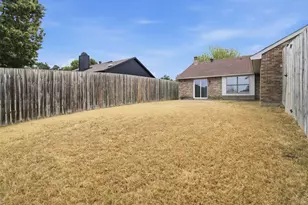 125 Rustic Ridge Dr, Garland, TX 75040 - Photo 29