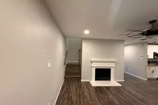 1112 Beaverwood Ln, Crowley, TX 76036 - Photo 5