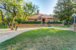 6801 Bellaire Ct S, Benbrook, TX 76132 - Photo 3