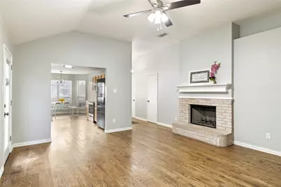 1211 Varacruz Drive, Arlington, TX 76010 - Photo 3