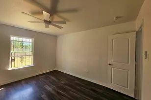 1208 E Daggett Ave, Fort Worth, TX 76104 - Photo 3